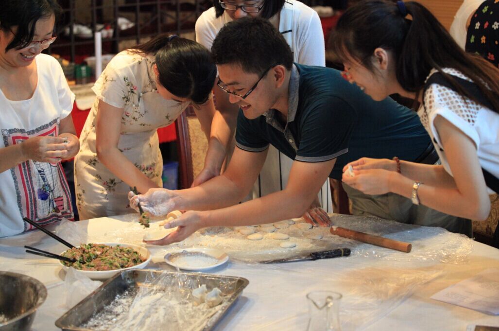 KU酷游官网员工庆生、包饺子活动